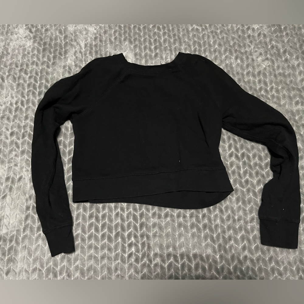 Black crop top